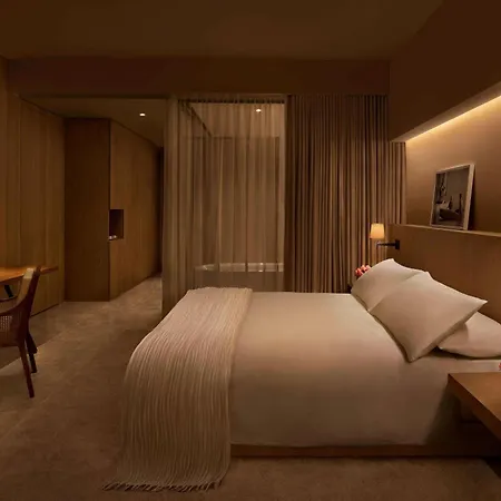 博德鲁姆艾迪逊酒店