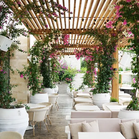 博德鲁姆艾迪逊酒店 5*